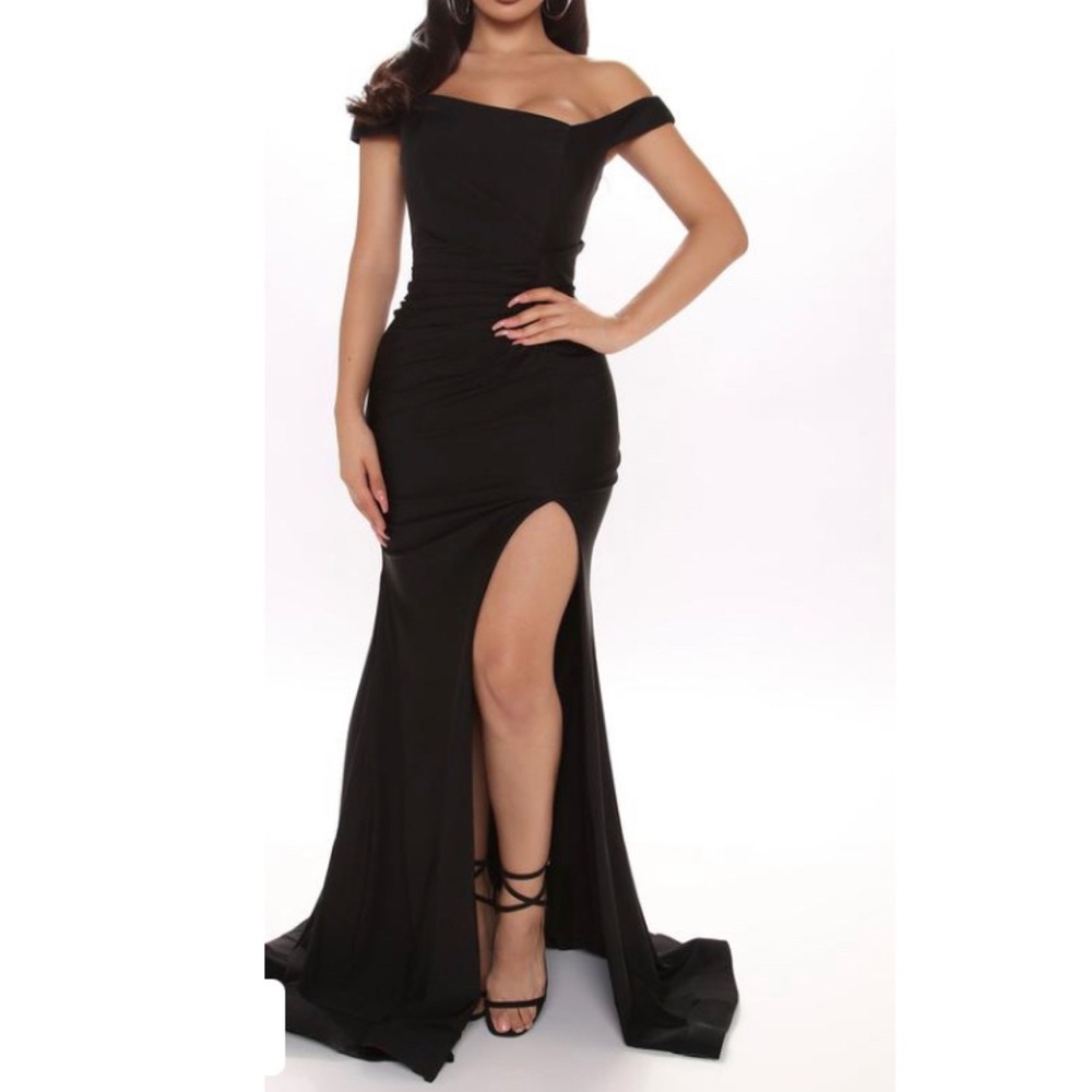 Fashion Nova - Maxi Gown Black Dress